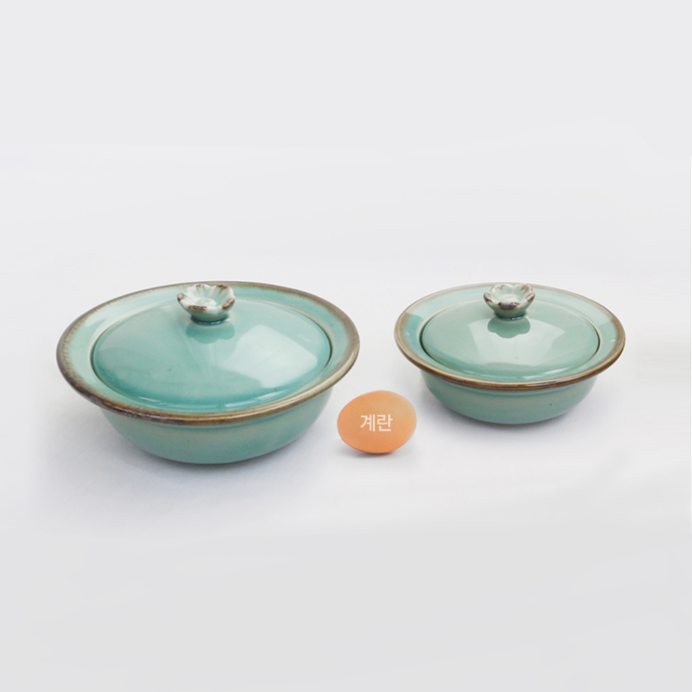 Beautiful Korean stoneware made from fine clay can elevate your